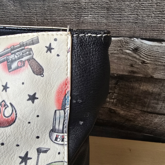 Loungefly Star Wars Tote Bag - Black and Cream - Picture 6 of 16